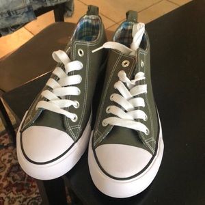 Never worn olive green converse-style shoes